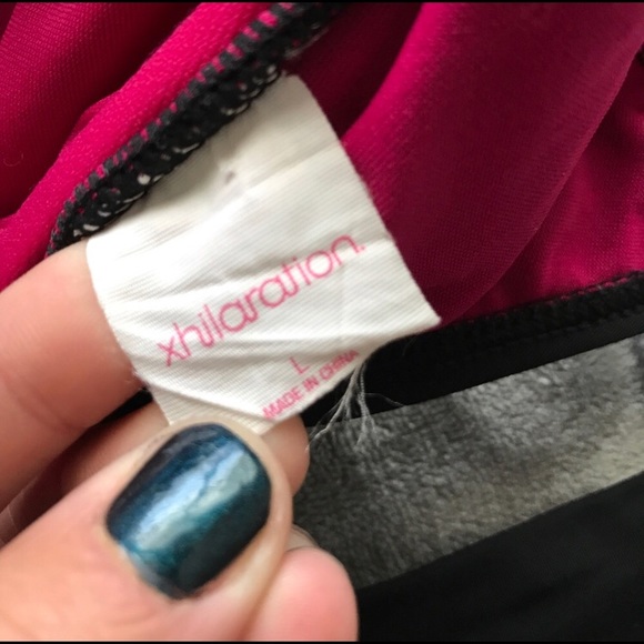 Black bikini top w hibiscus - Picture 8 of 8